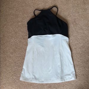 Super cute Lululemon athletic top!